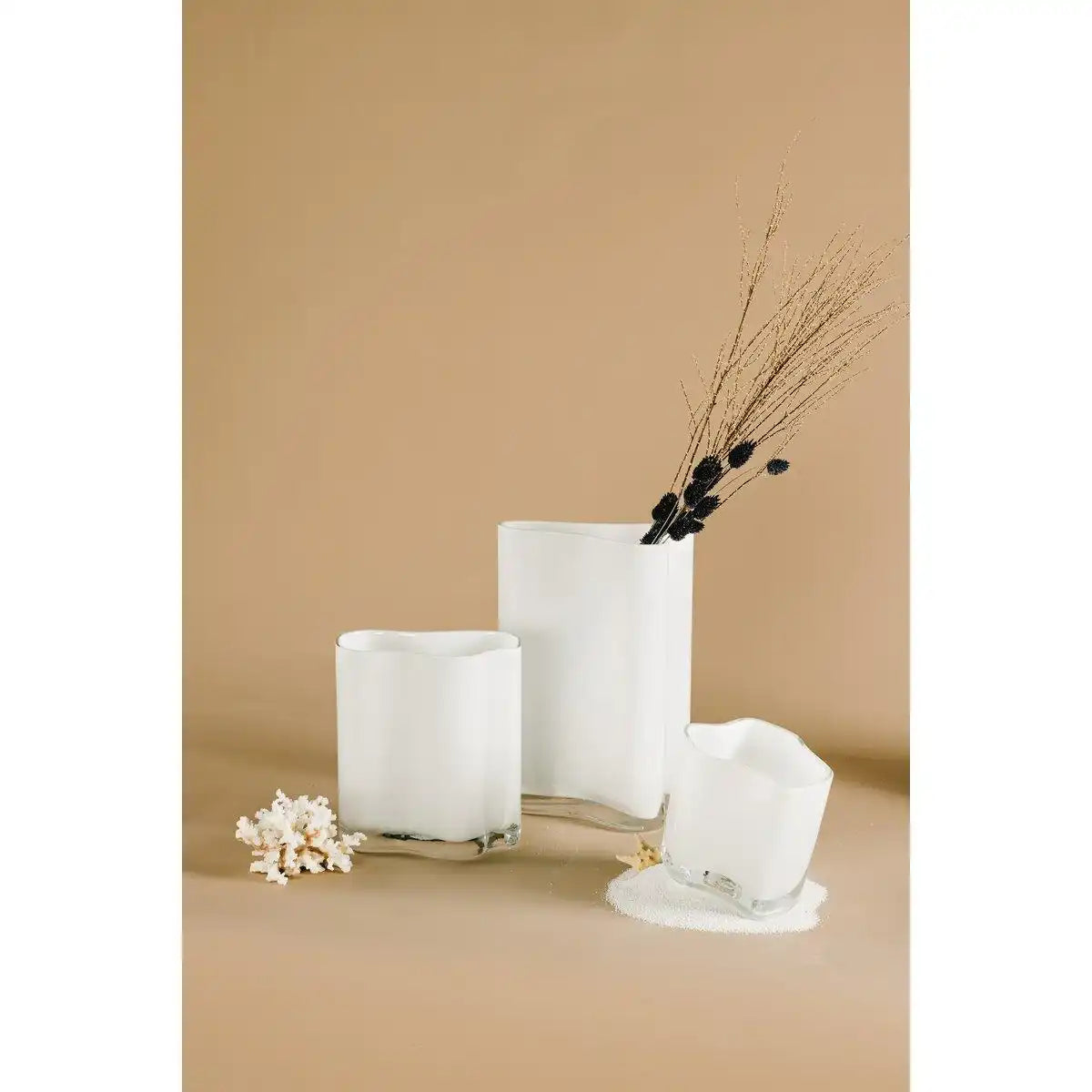 Neue moderne Designvase, inspiriert von CORAL und Aalto, COR13WH - HomeDesign Knaus