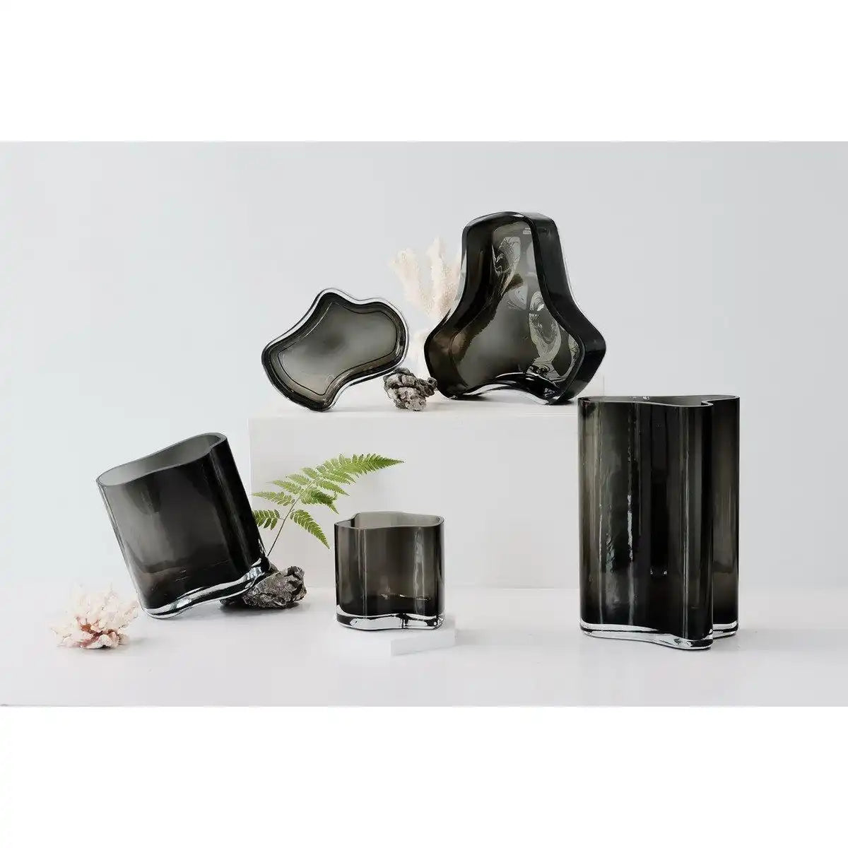 Neue, moderne Designvase, inspiriert von CORAL und Aalto, mittlere Größe, COR20GR - HomeDesign Knaus