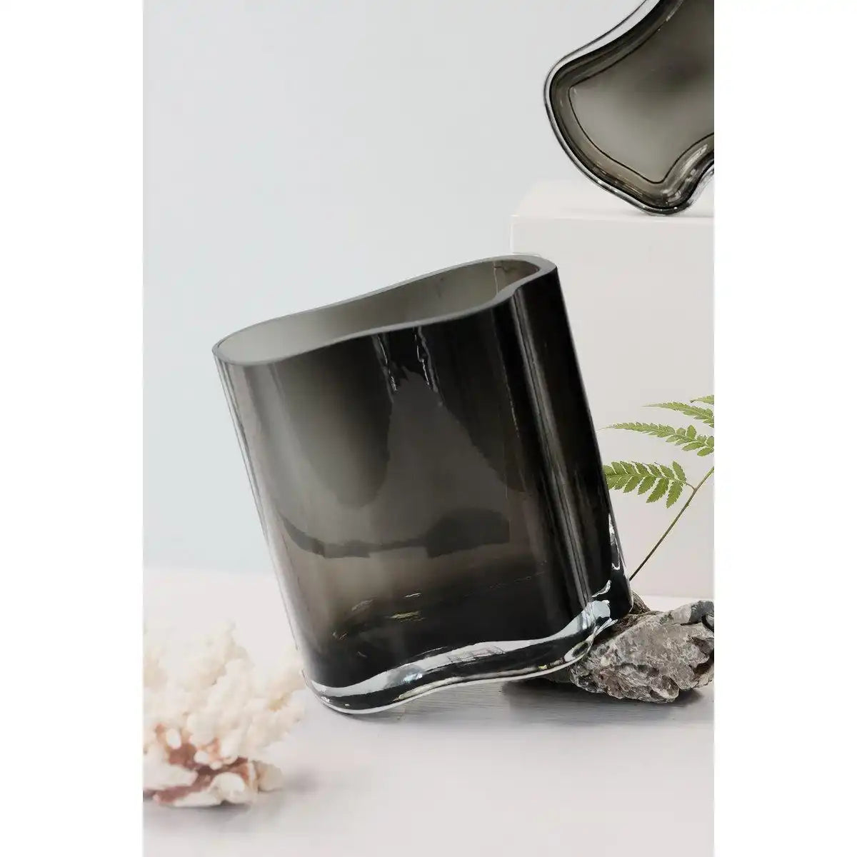 Neue, moderne Designvase, inspiriert von CORAL und Aalto, mittlere Größe, COR20GR - HomeDesign Knaus