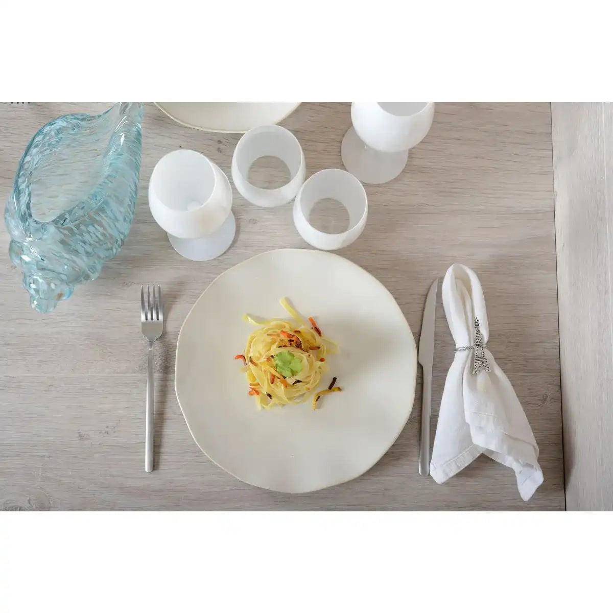 Rosa White Flat Plate 27x27x2,8 cm - HomeDesign Knaus