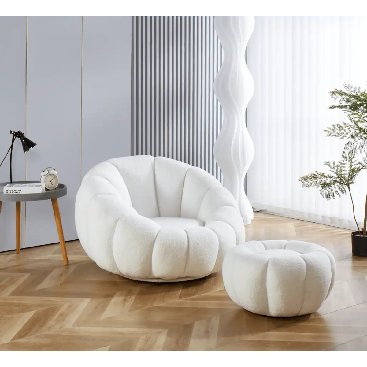 Sessel und Hocker Set aus Teddyfell Weiß - HomeDesign Knaus