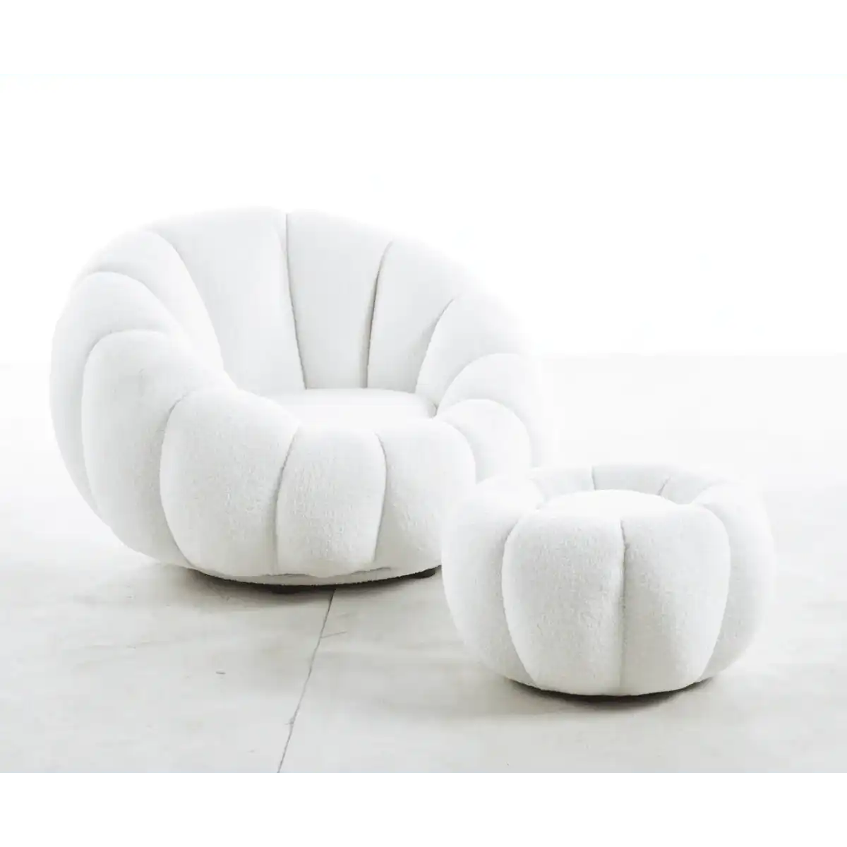 Sessel und Hocker Set aus Teddyfell Weiß - HomeDesign Knaus