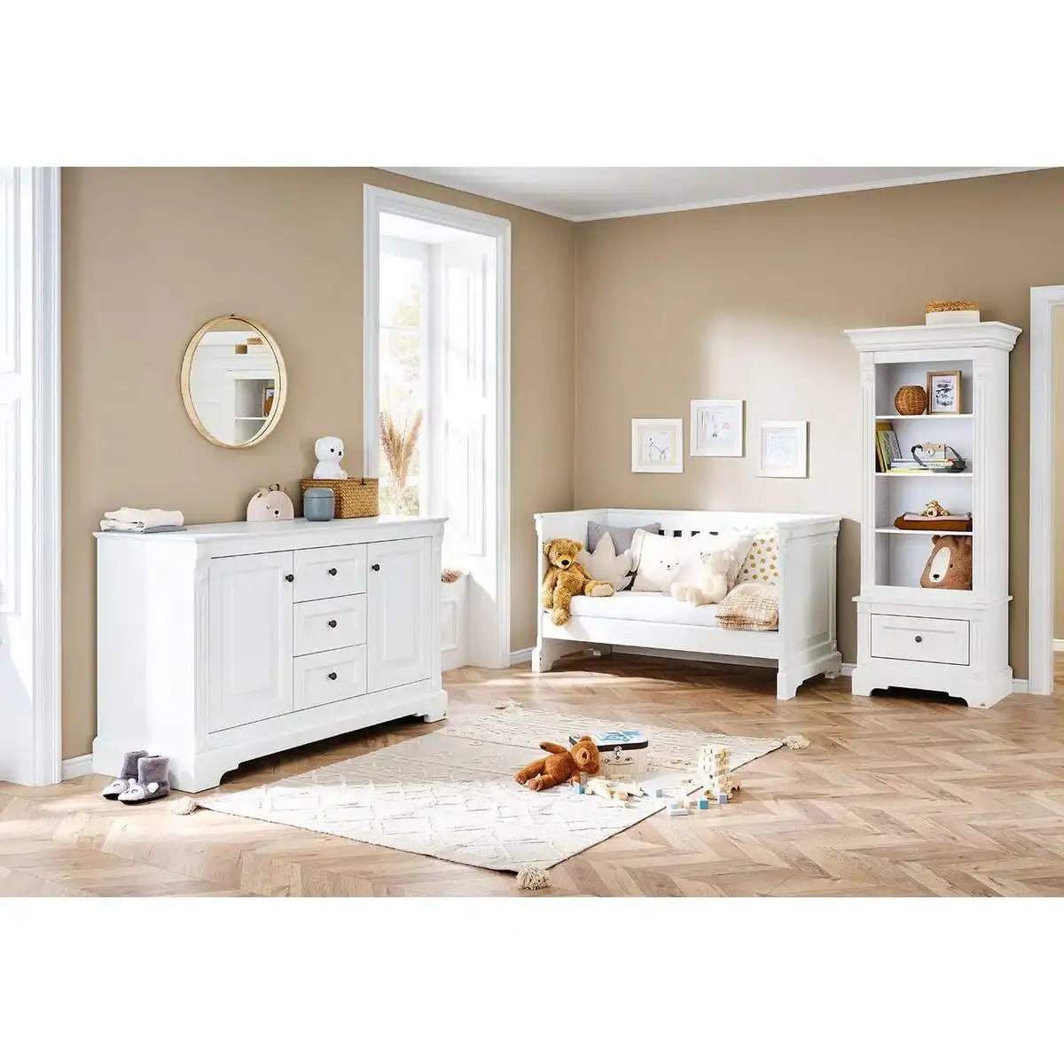Starterset 'Emilia' extrabreit
2-teilig: Kinderbett, extra breite Wickelkommode - HomeDesign Knaus