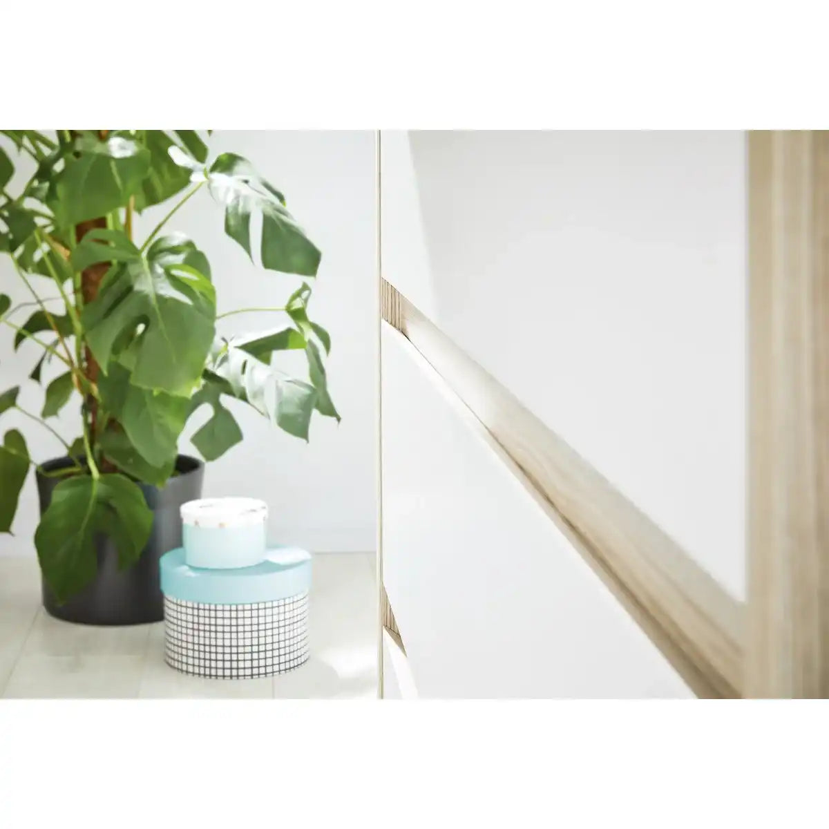 Starterset 'Flow' breit
2-teilig: Kinderbett, breite Wickelkommode - HomeDesign Knaus