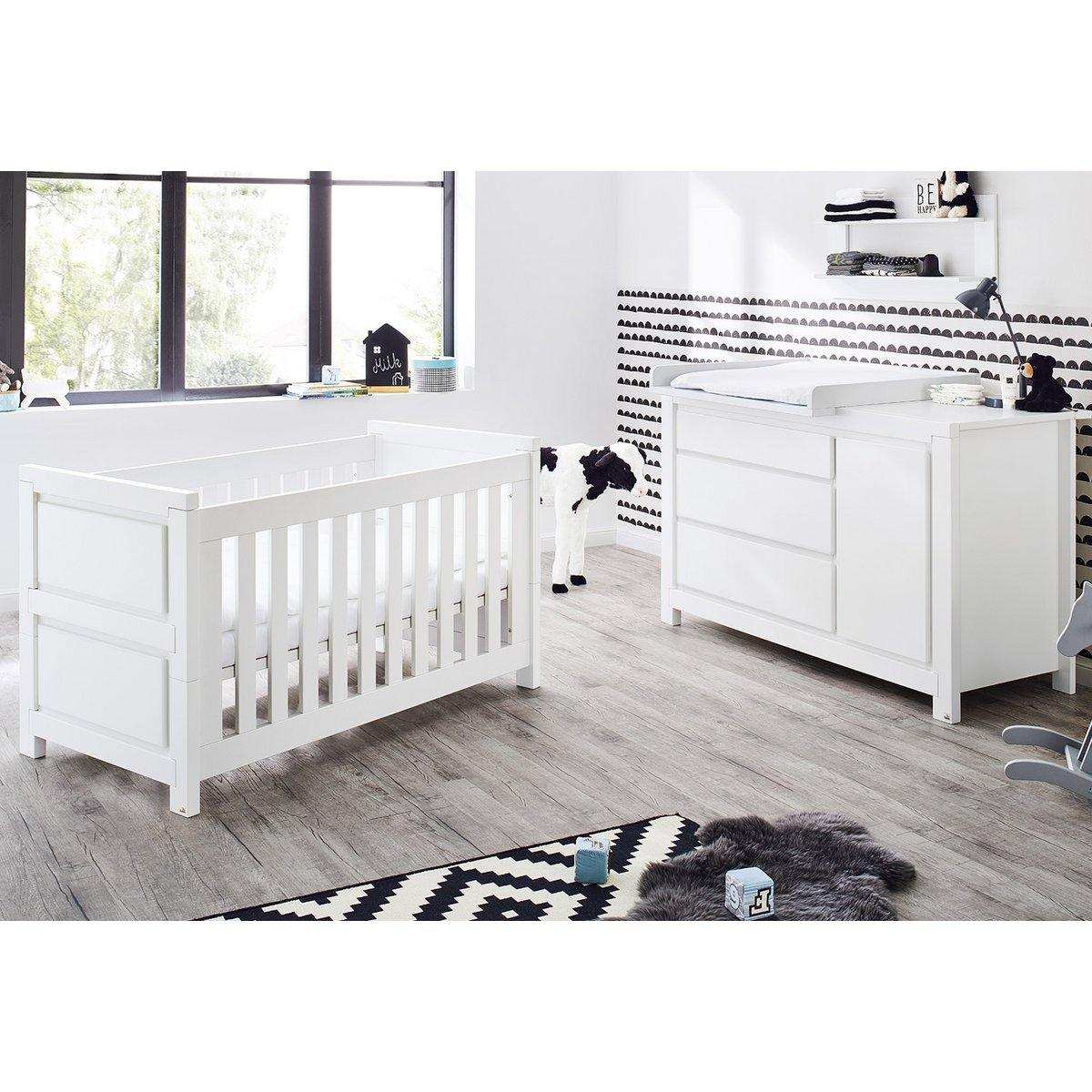 Starterset 'Milk' extrabreit
2-teilig: Kinderbett, extra breite Wickelkommode - HomeDesign Knaus