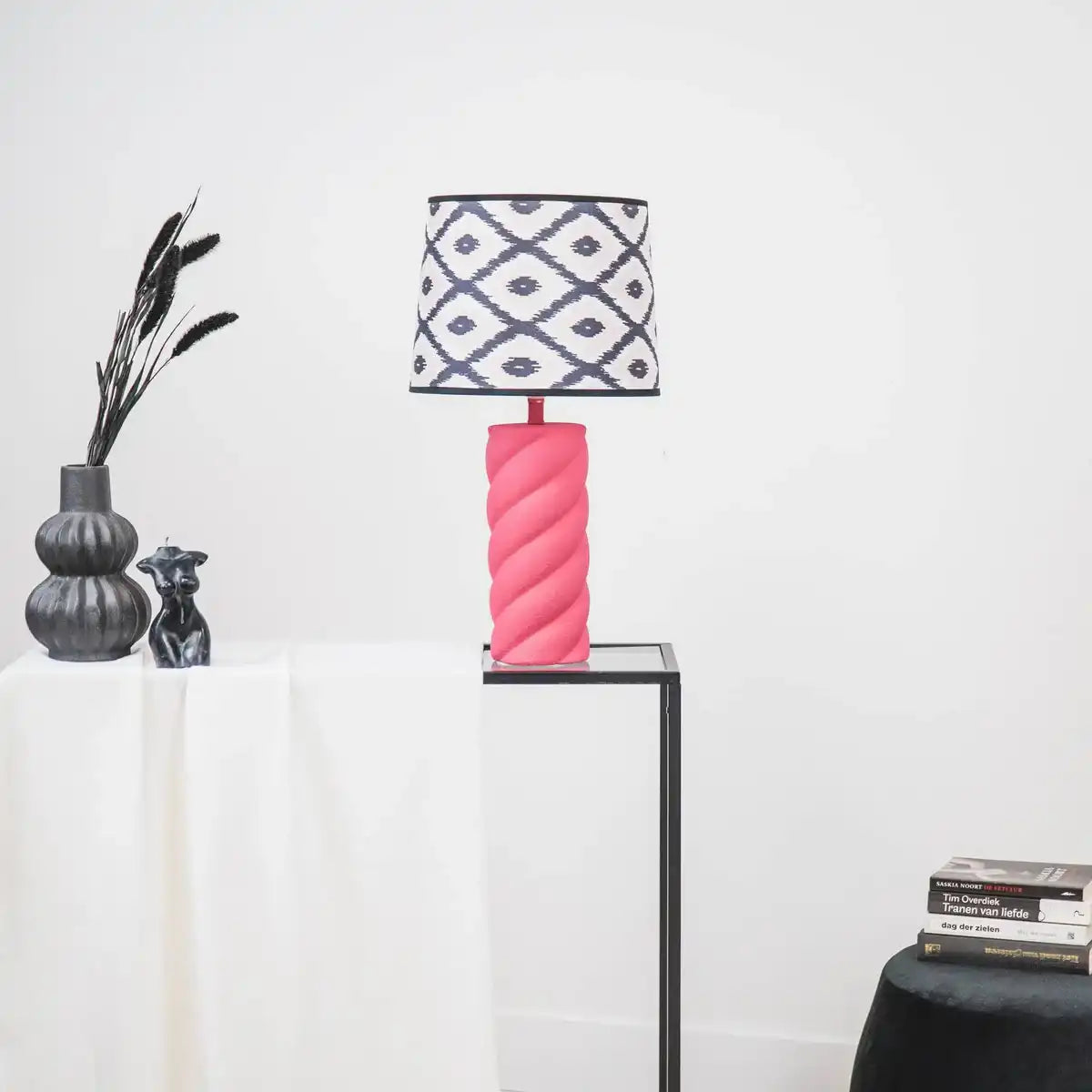 Tischlampe - Keramik - Neonrosa - E27- 12x12x28cm - HomeDesign Knaus