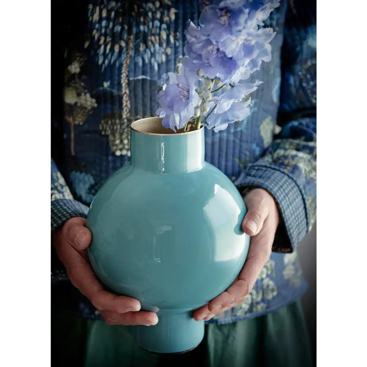 Vase aus Metall, klein, meergrün, 18 x 24 cm - HomeDesign Knaus