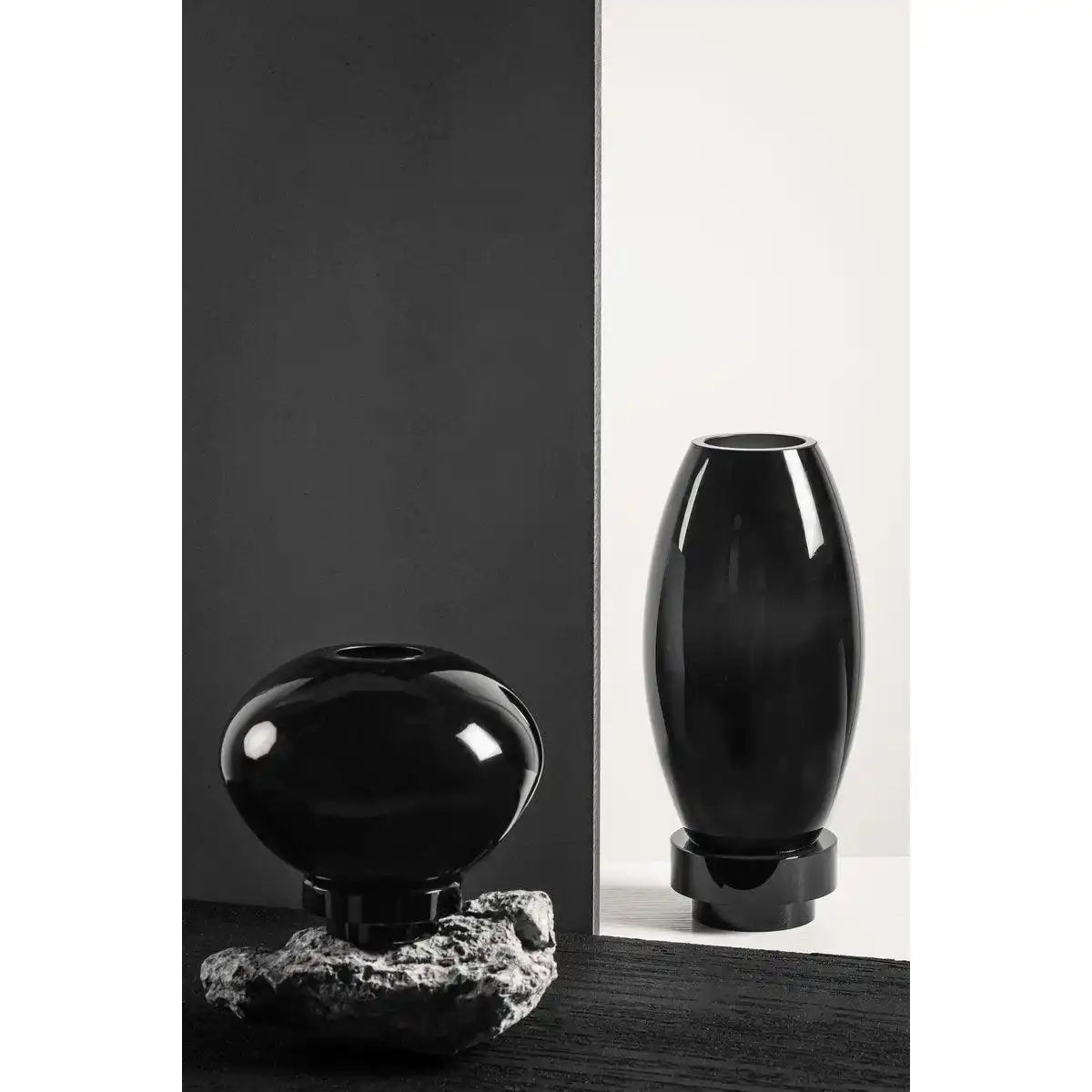 Vase Kugelform innovatives Design, schwarzes Glas, RUD00_Luxury Edition - HomeDesign Knaus