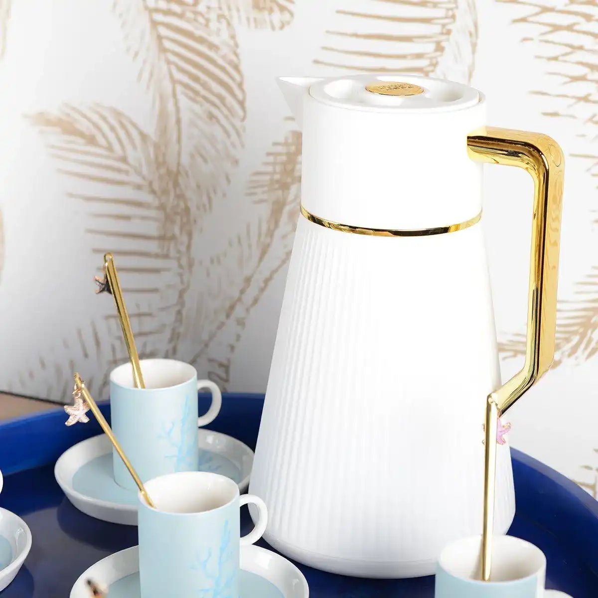 Weiße Kaffeemaschine mit Griffdoree 1l - HomeDesign Knaus