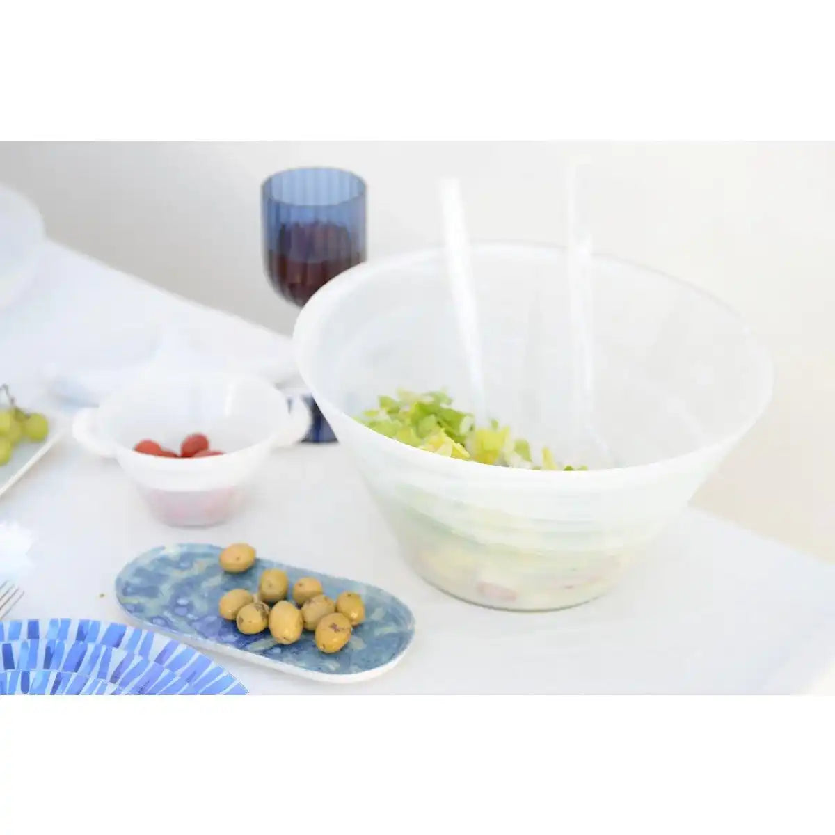 Weißer Harzsalat bedeckt - HomeDesign Knaus