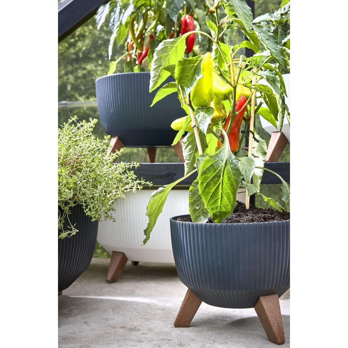 Doppio Blumentopf auf Beinen – H22 x Ø47 cm – recycelter Kunststoff – FSC-Mix – Schwarz - HomeDesign Knaus
