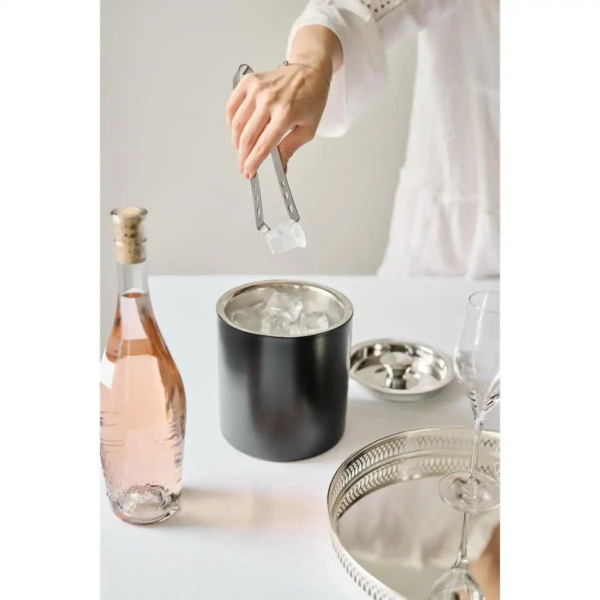 Eiseimer Pearl mit Deckel und Eiszange matt schwarz Edelstahl - HomeDesign Knaus