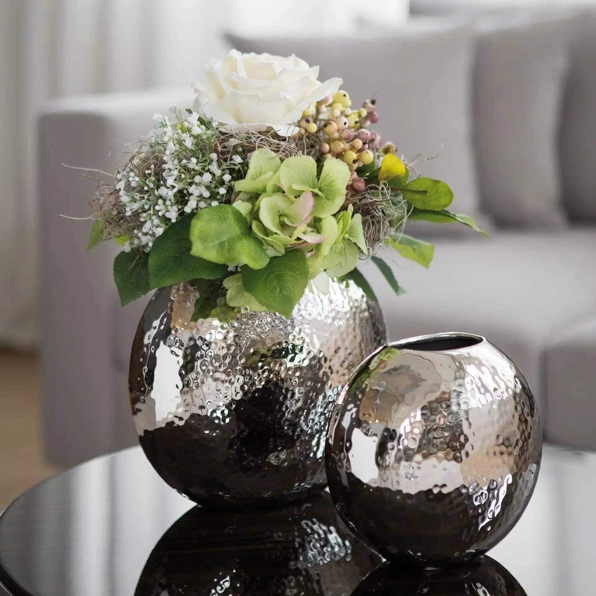 Luna Vase Blumenvase gehämmert Chrom - HomeDesign Knaus