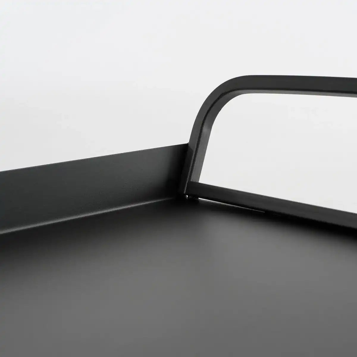 Nuri Tablett – L60 x B28 x H7 cm – Metall – Schwarz - HomeDesign Knaus