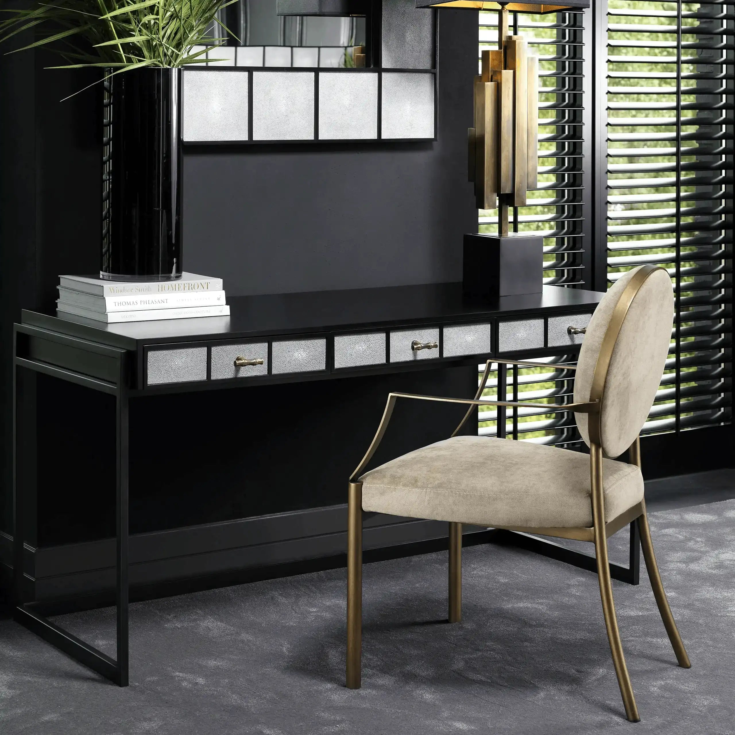 Scribe Esszimmerstuhl Terylen Dunkles Messingfinish Greige-Samt mit Armlehne Stuhl - HomeDesign Knaus