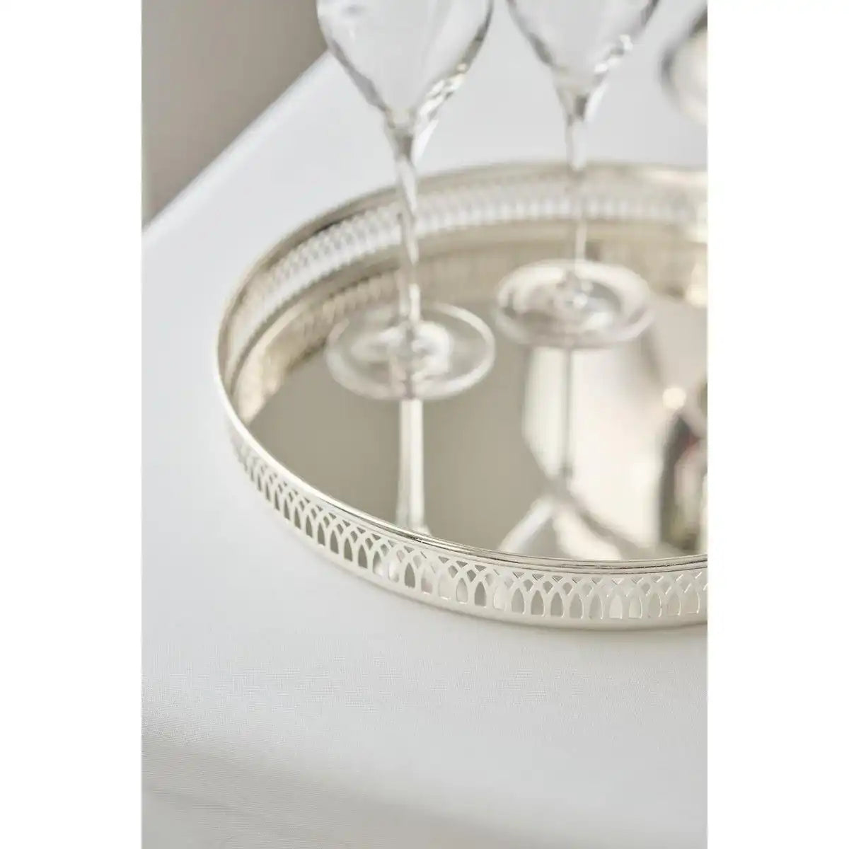 Tablett Galerietablett Serviertablett Delphi, rund, edel versilbert, Durchmesser 30 cm - HomeDesign Knaus