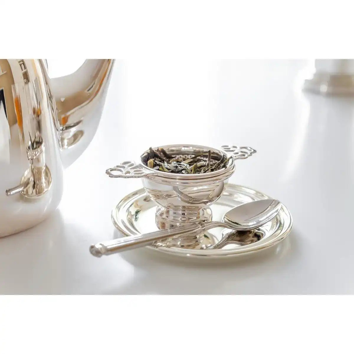 Teesieb Teefilter Assam mit Halter, schwerversilbert, Durchmesser 6 cm, Länge 11 cm, Höhe 4 cm - HomeDesign Knaus