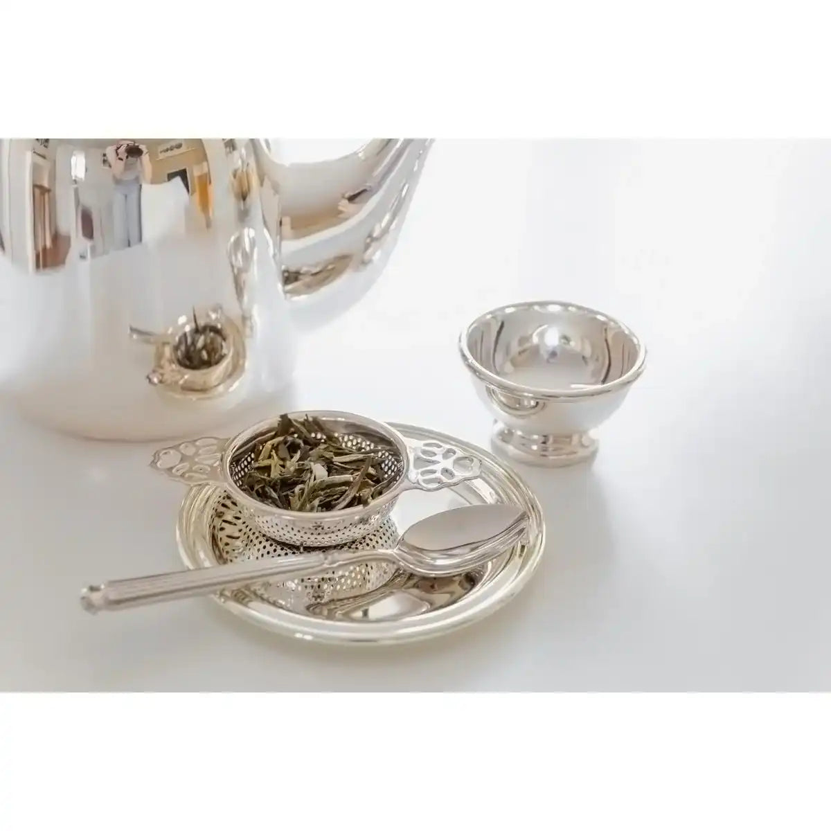 Teesieb Teefilter Assam mit Halter, schwerversilbert, Durchmesser 6 cm, Länge 11 cm, Höhe 4 cm - HomeDesign Knaus