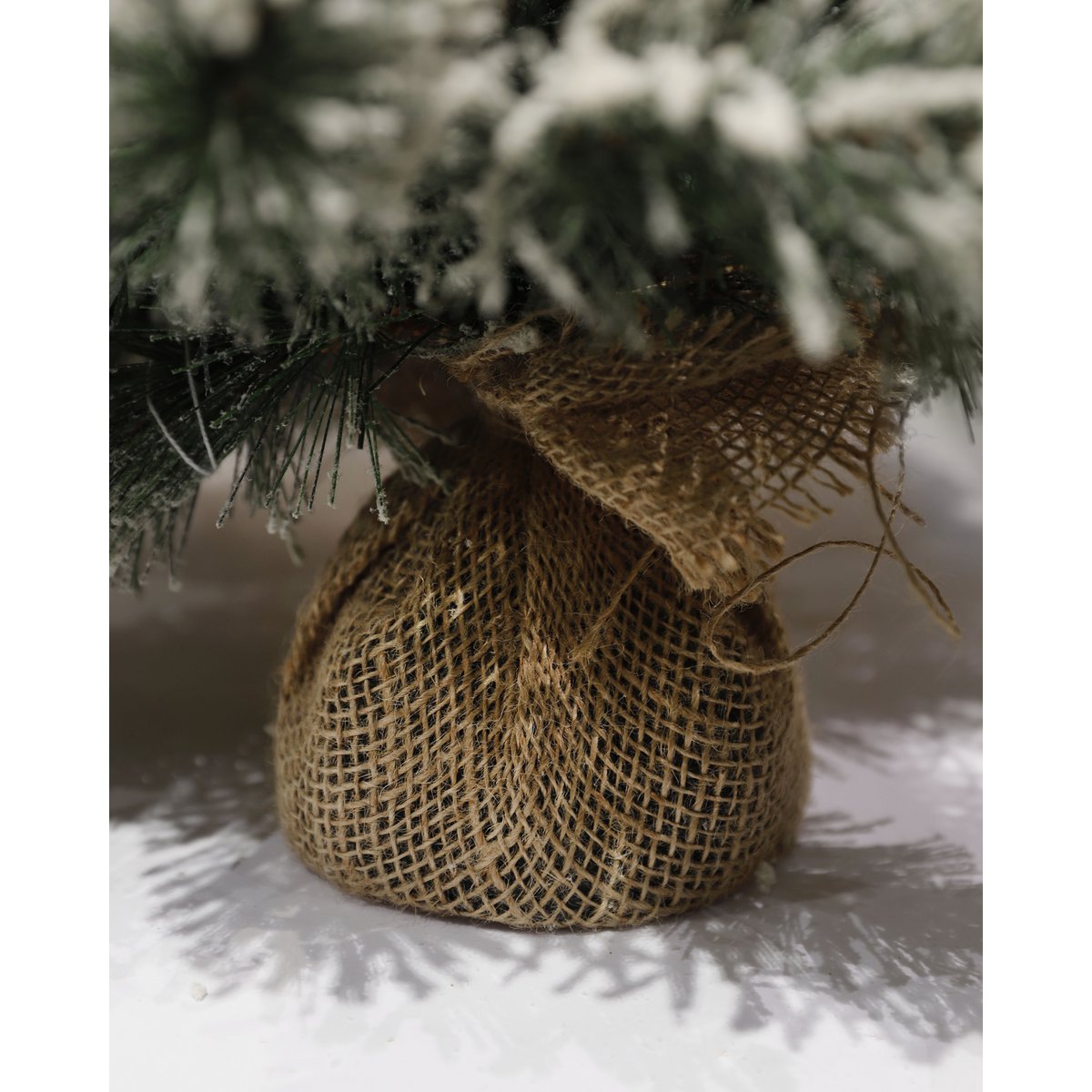 Künstlicher Weihnachtsbaum aus Jute – H60 x Ø50 cm – Frosted Green