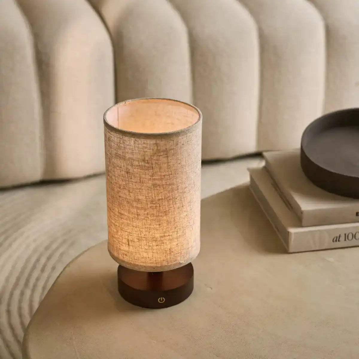Ben dunkelbraune Holztischlampe-wiederaufladbar, dimmbar, USB-C-Antrieb