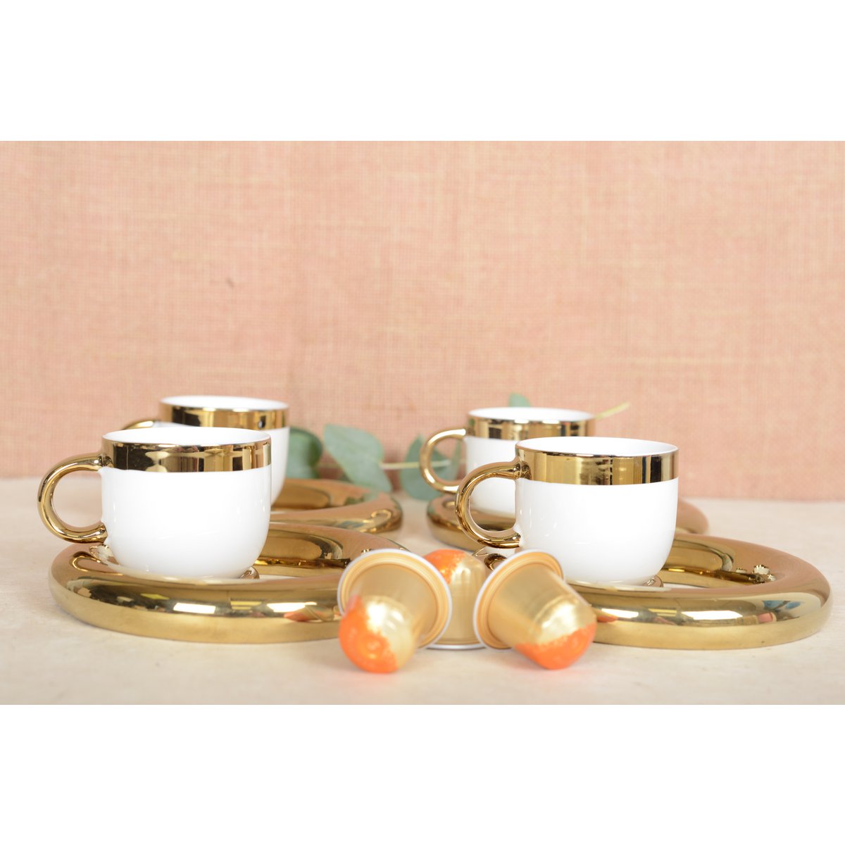 Set von 4 Tassen im Cafe Circle Dore