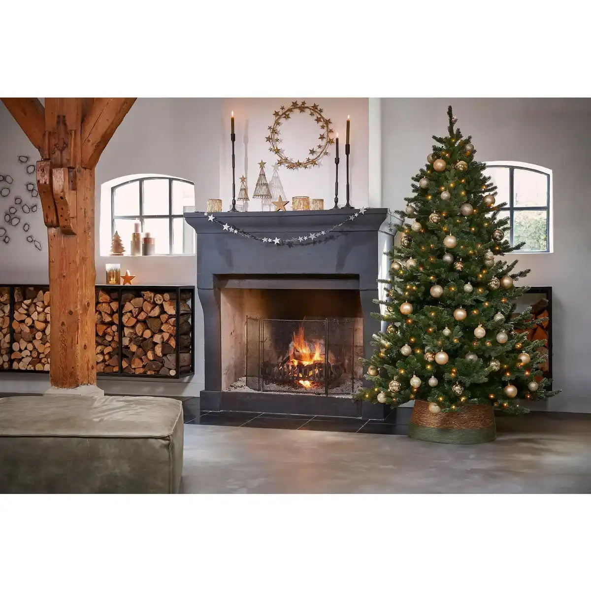 Deluxe Künstlicher Weihnachtsbaum mit LED-Beleuchtung – H185 x Ø127 cm – Grün