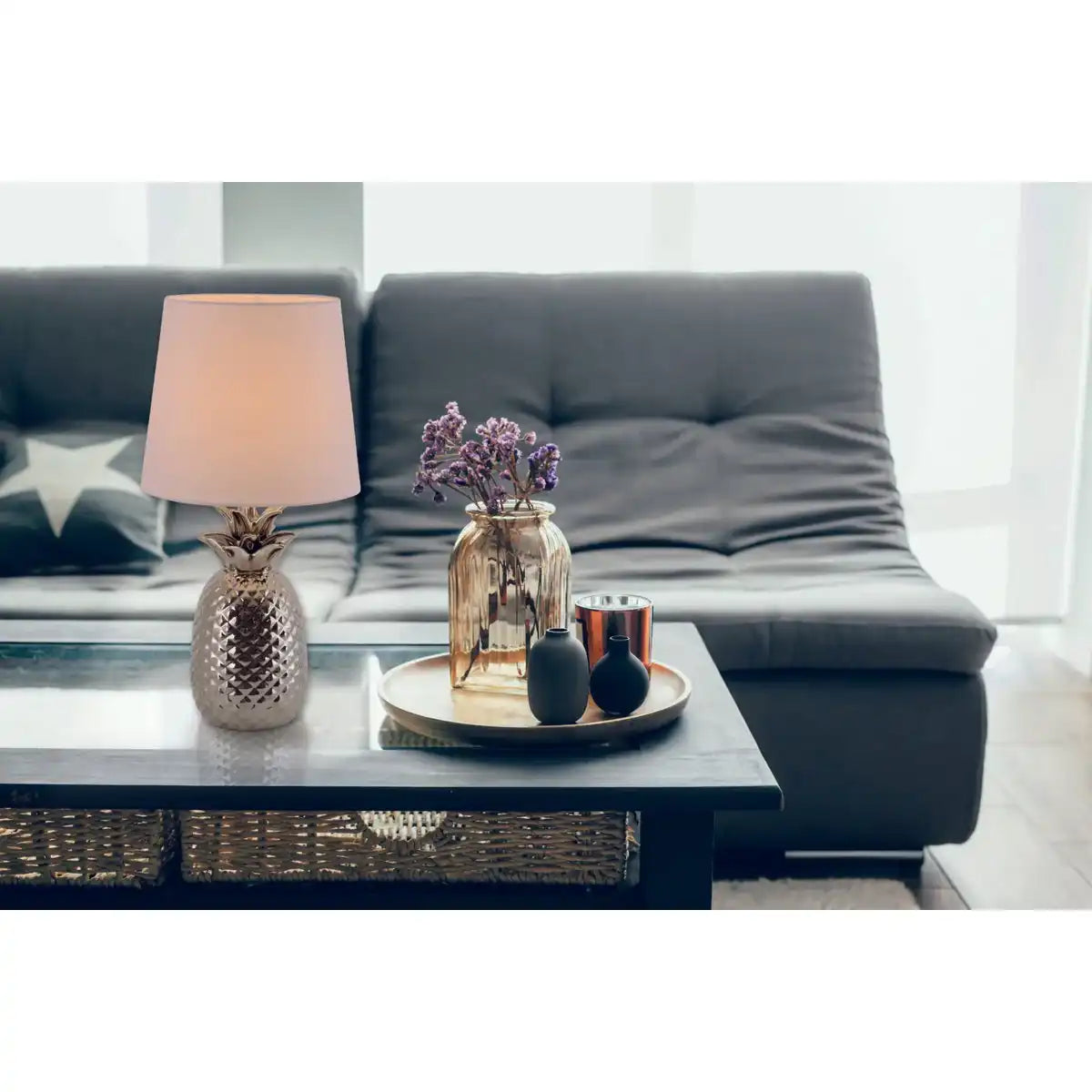 Keramik-Tischleuchte "ANANAS", Tischlampe aus Keramik mit chromfarbene Glasur und weißem Stoffschirm, mit E14-Fassung, für Esszimmer, Wohnzimmer, Diele oder Büro, 45 cm hoch