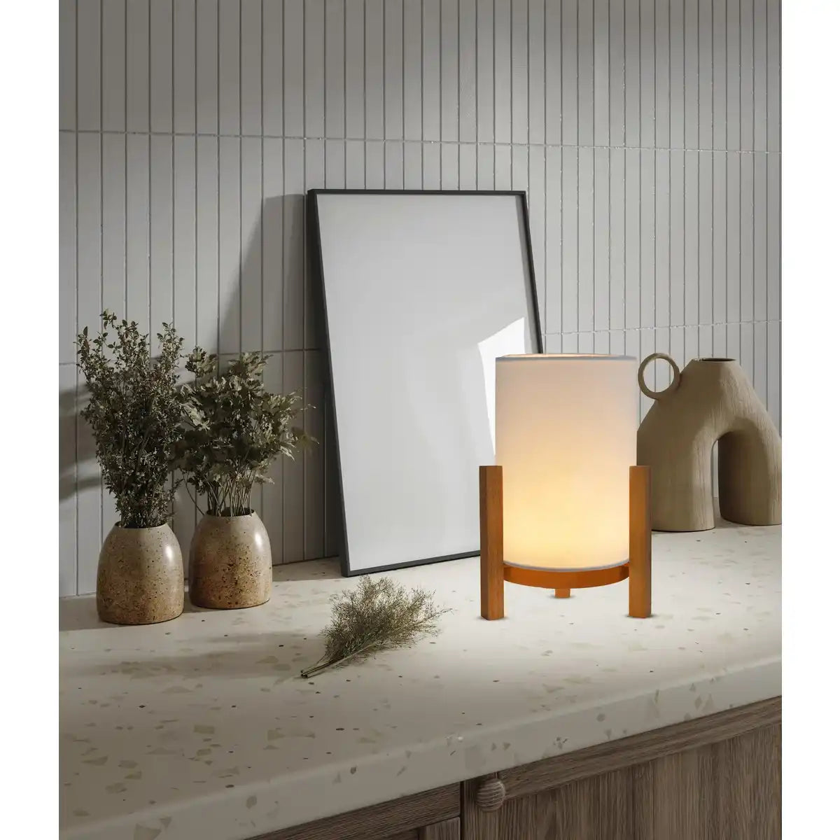 Akkutischleuchte "MADITA" 32 cm hoch, in Weiß/Natur, mit integrierter LED, dimmbar mit Berührungssensor