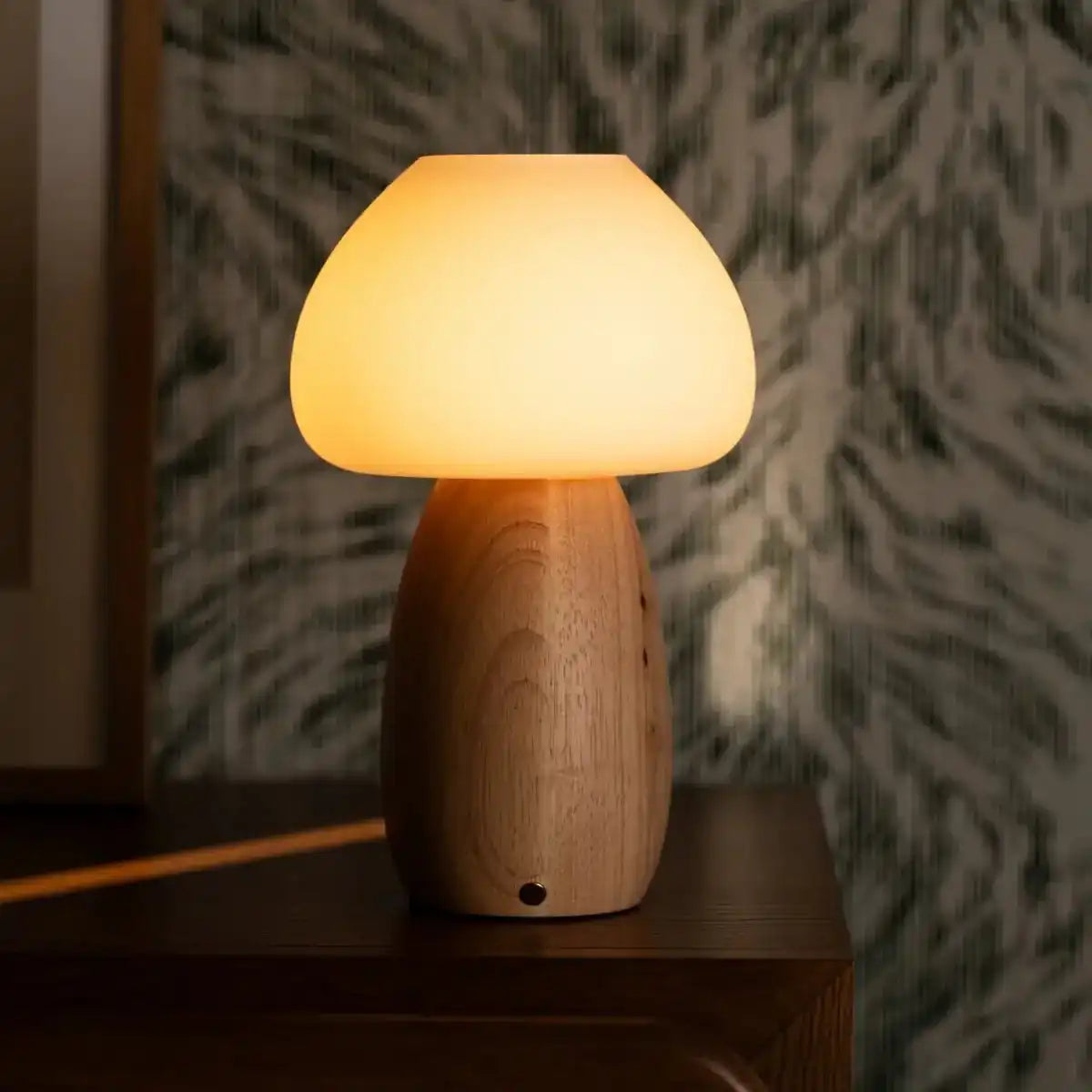 Bärenhellbraun stilvolle wiederaufladbare Lampe-schnurlos, dimmbar, umweltfreundliches Design