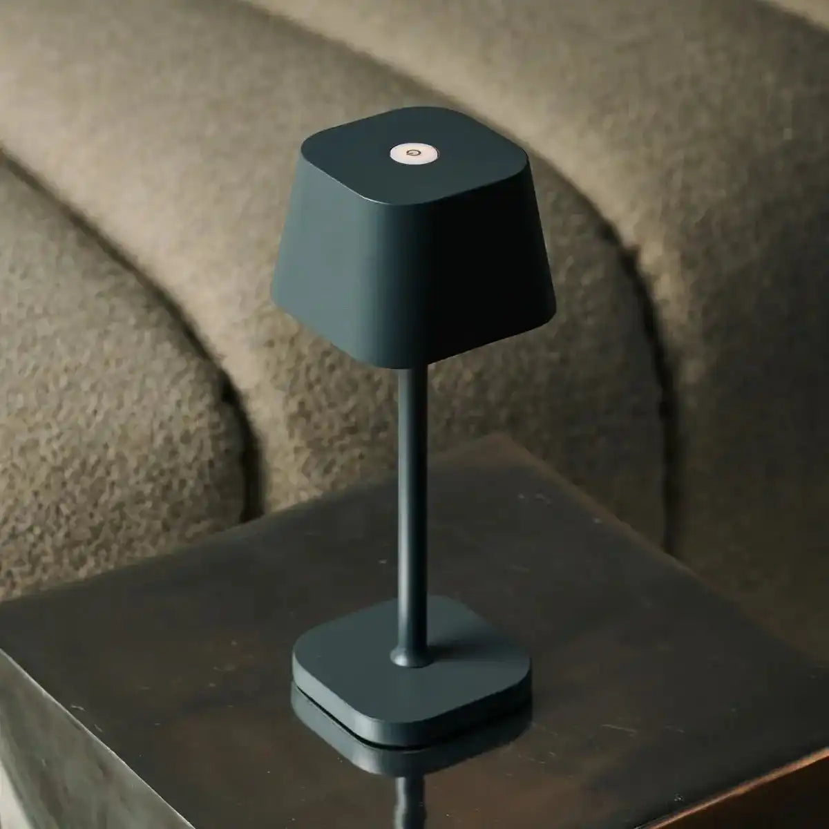 Ava Steingrau - wiederaufladbare Tischlampe | Stilvoller, schnurloser Lampe und dimmbar