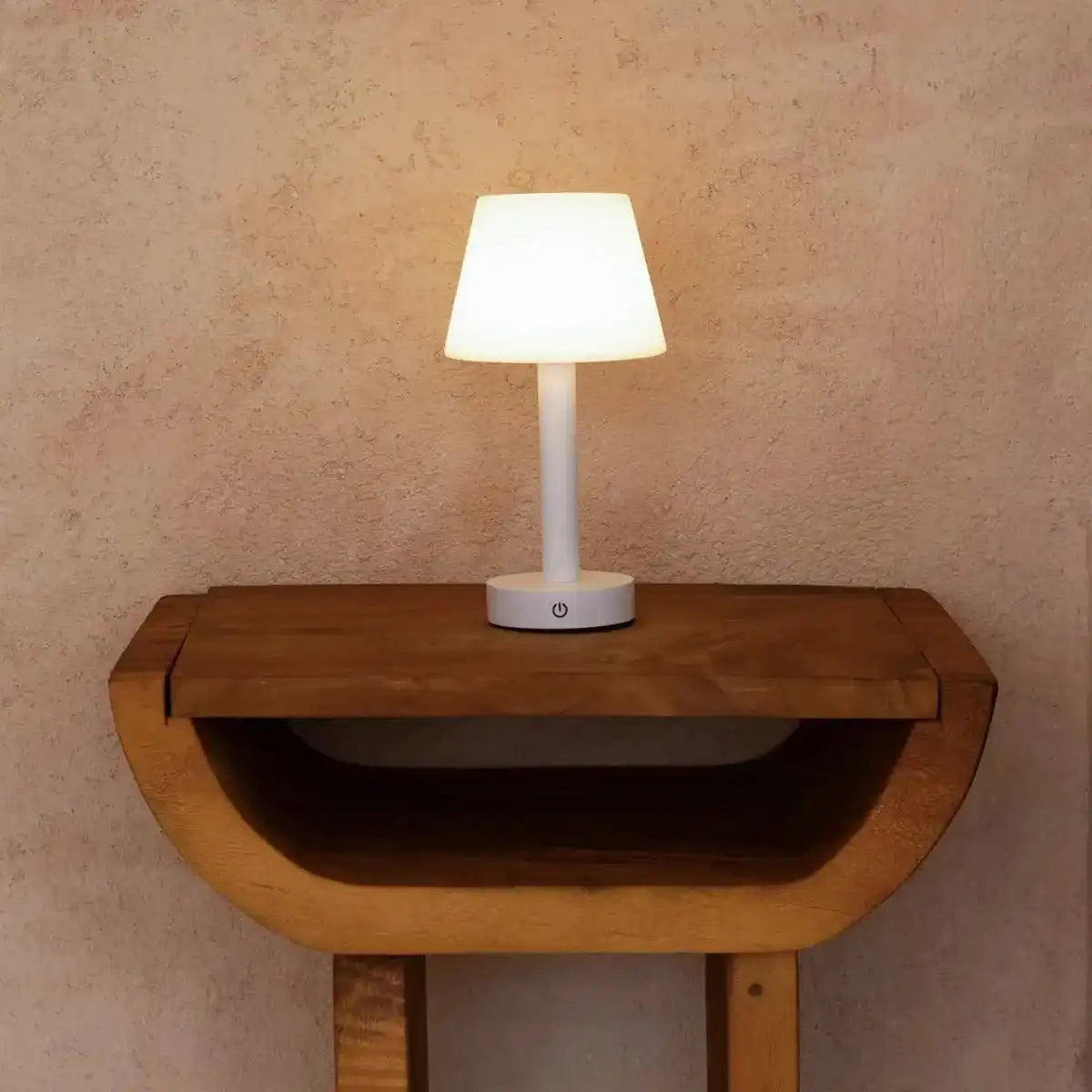 Zoë Weiße wiederaufladbare Tischlampe aus Holz | Kabellos, dimmbar, USB-C, 80-Stunden-Akku