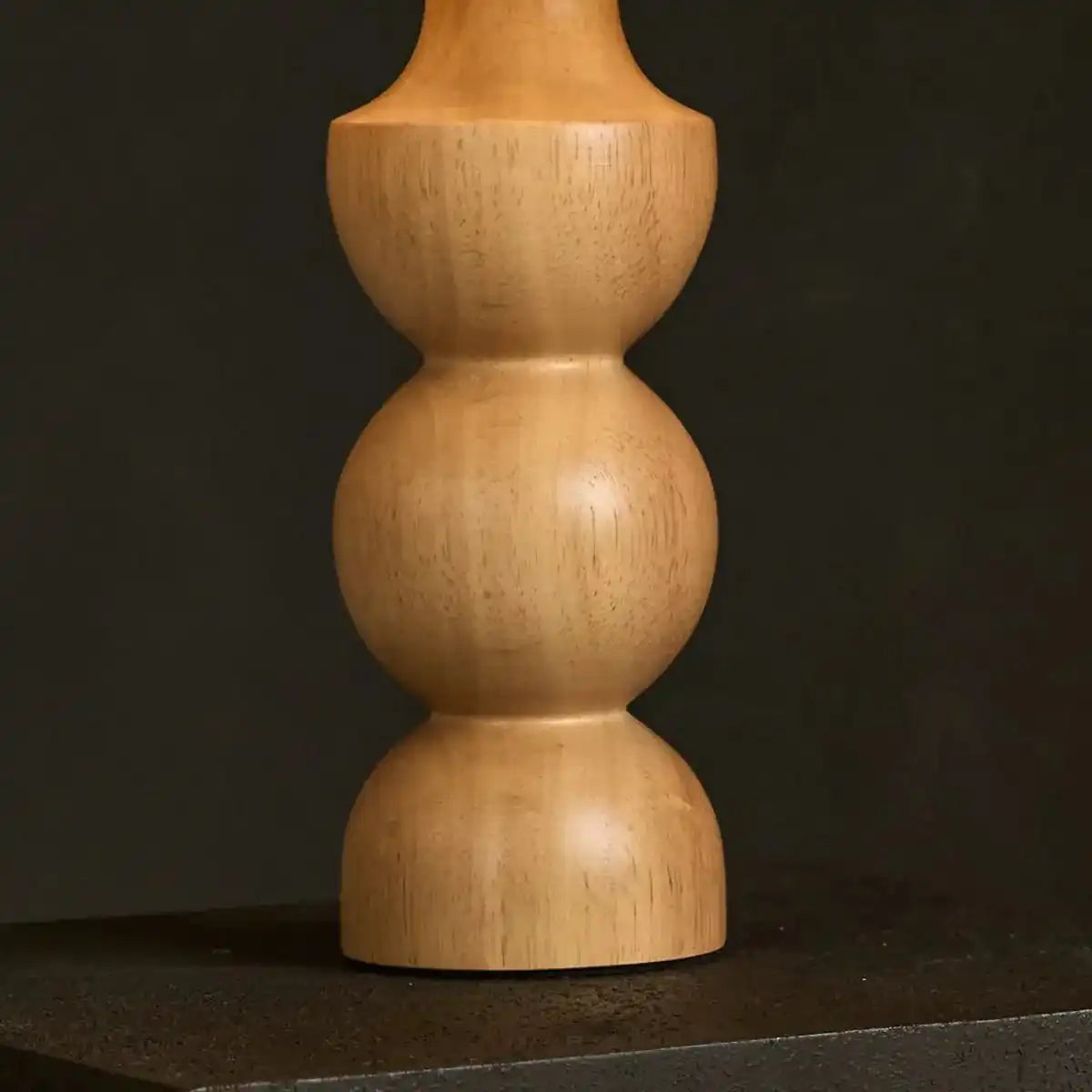 Oliver Hellbraun Holzlampe mit Beige Schatten | Elegantes geometrisches Design für Ihr Zuhause