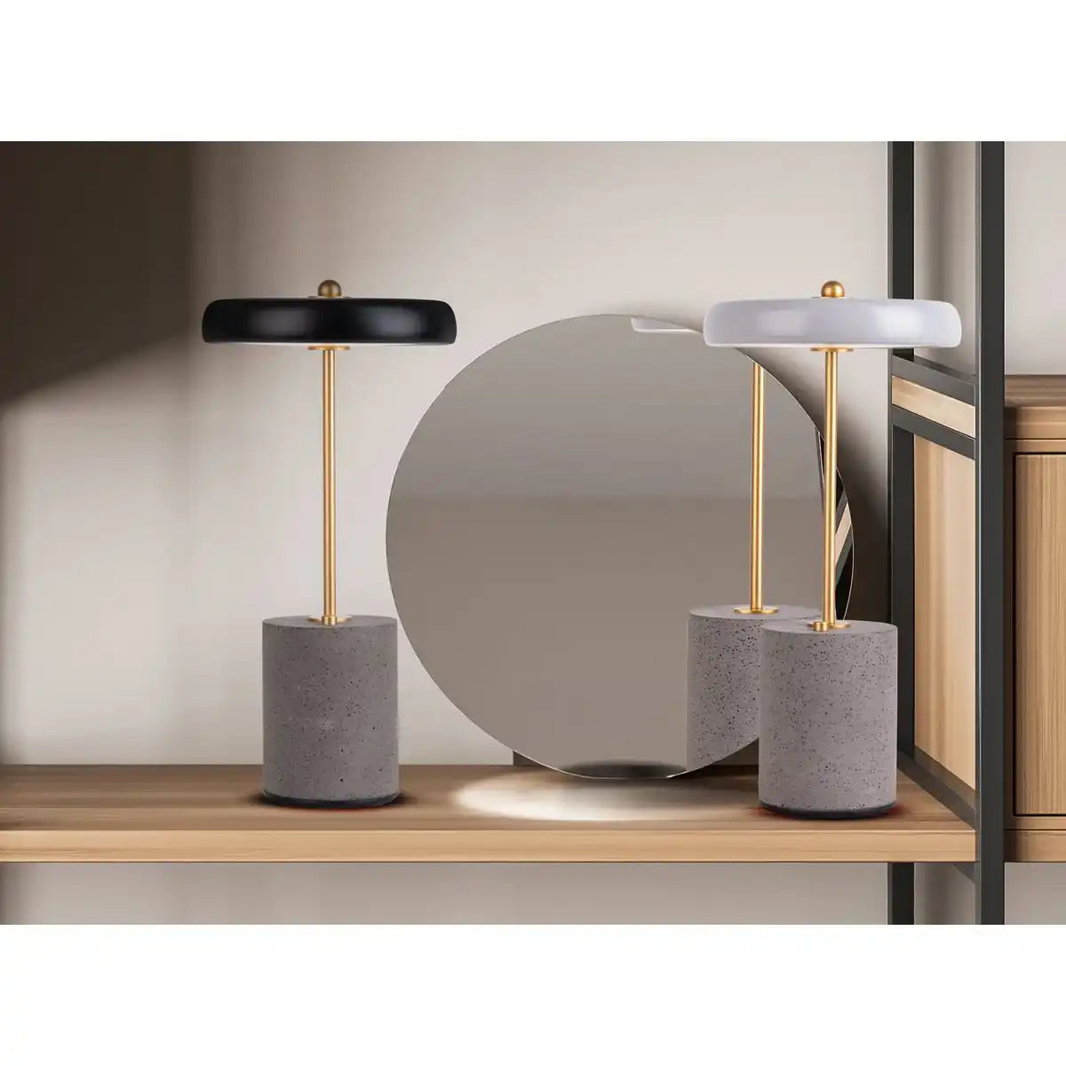 Akku Tischleuchte "SETA" grau 30 cm hoch aus Metall und Beton, mit fest verbauter LED