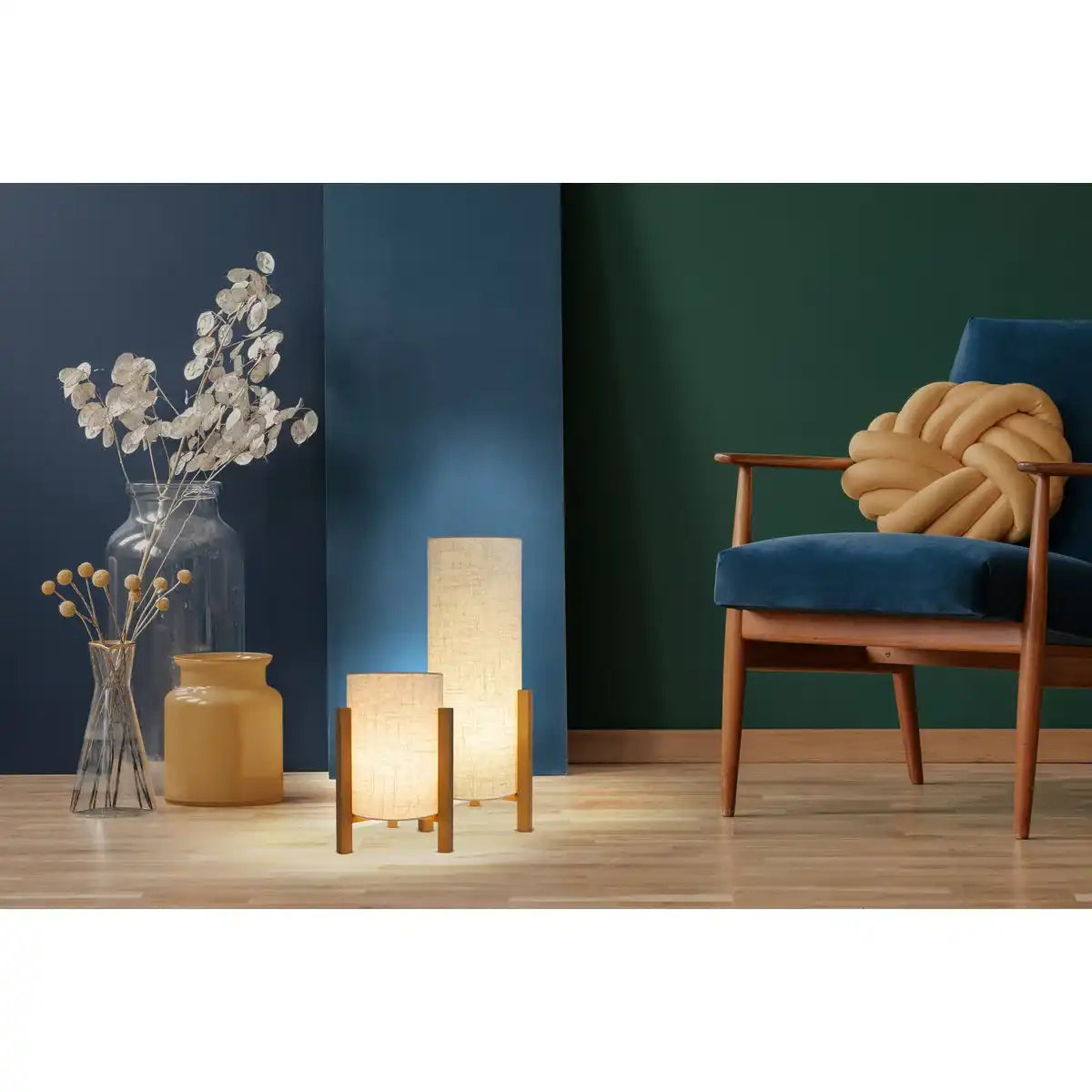 Tischleuchte "MATILDA" klassische Tischlampe mit natürlicher Ausstrahlung durch Holz und Stoffschirm, E27 Fassung, 32 cm hoch