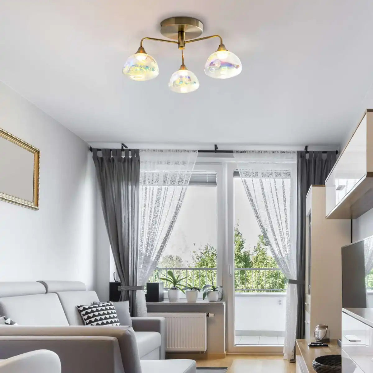 LED Deckenleuchte 3-flammig "VARNA", Deckenlampe aus messingfarbenem Metall und irisierendem Glas, mit fest verbauten LEDs, 42 cm Durchmesser, stilvolle Beleuchtung für Wohnzimmer, Esszimmer oder Diele