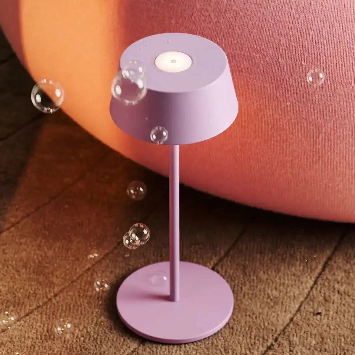 Hugo Violet Lila wiederaufladbarer Tischlampe - stilvoller, dimmbarer Lampe und schnurlos