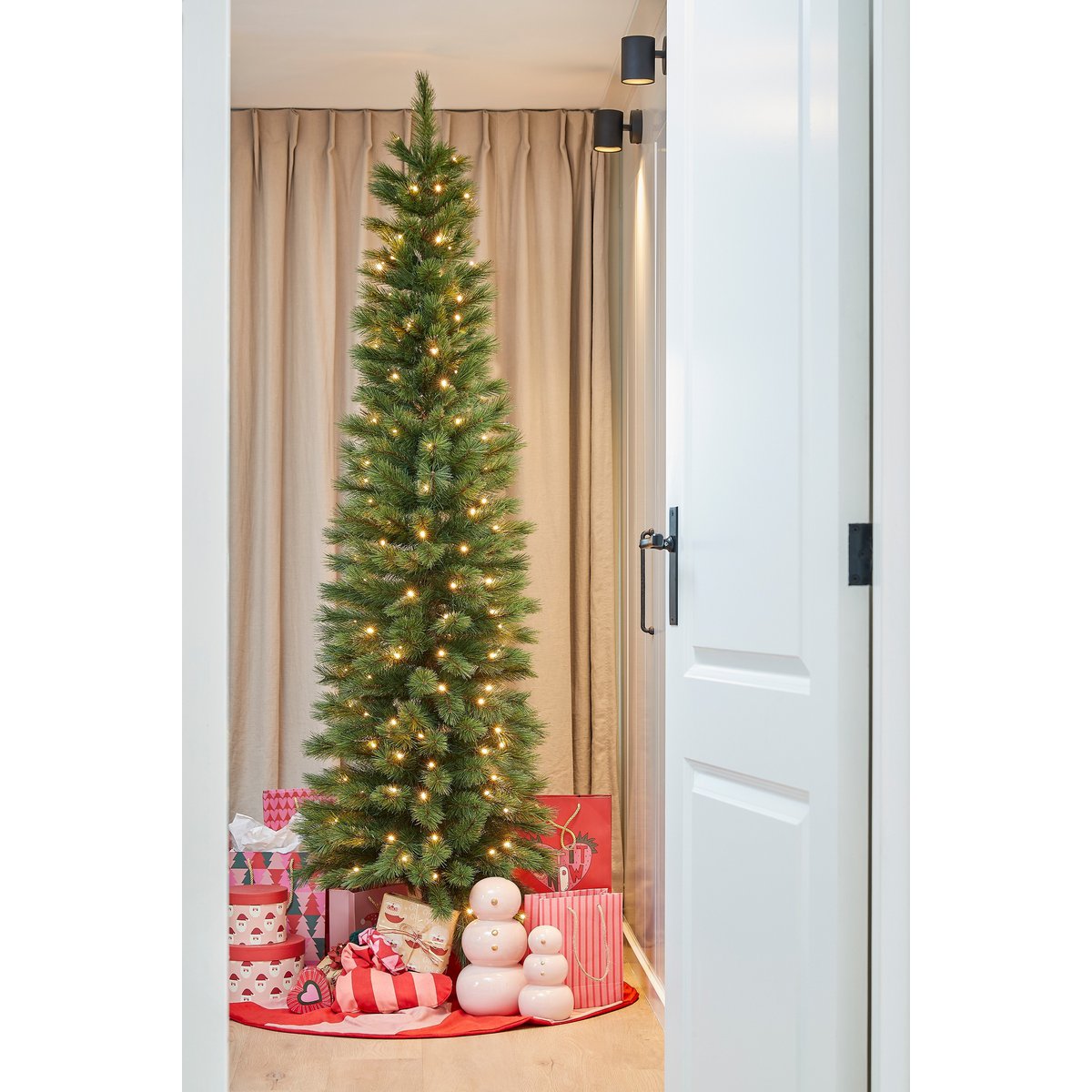 Künstlicher Weihnachtsbaum von Sotka – H230 x Ø64 cm – Grün