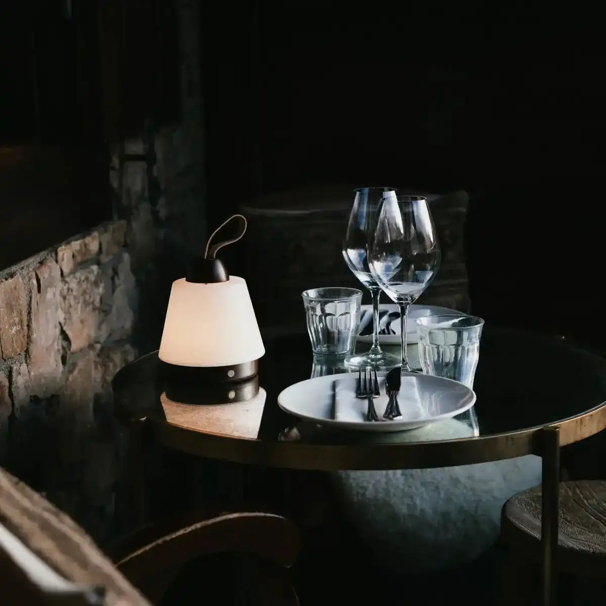 Liv Dunkelbraune wiederaufladbare Lampe – Lederband, dimmbar, 3 Lichtmodi, kabellos