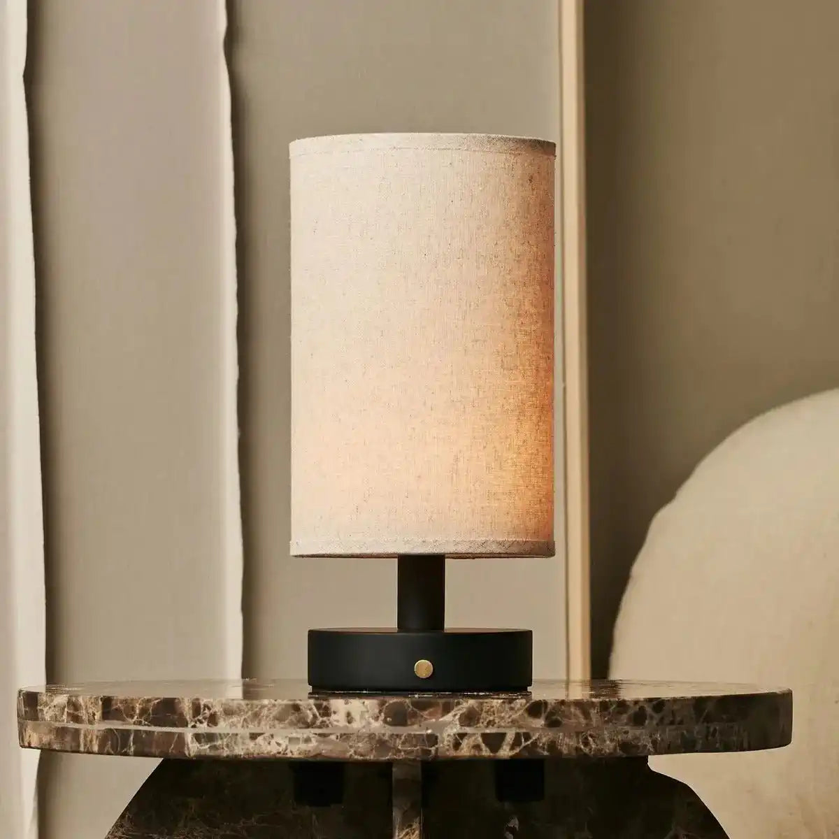 Ben Black Holztischlampe-wiederaufladbar, dimmbar, USB-C-Antrieb