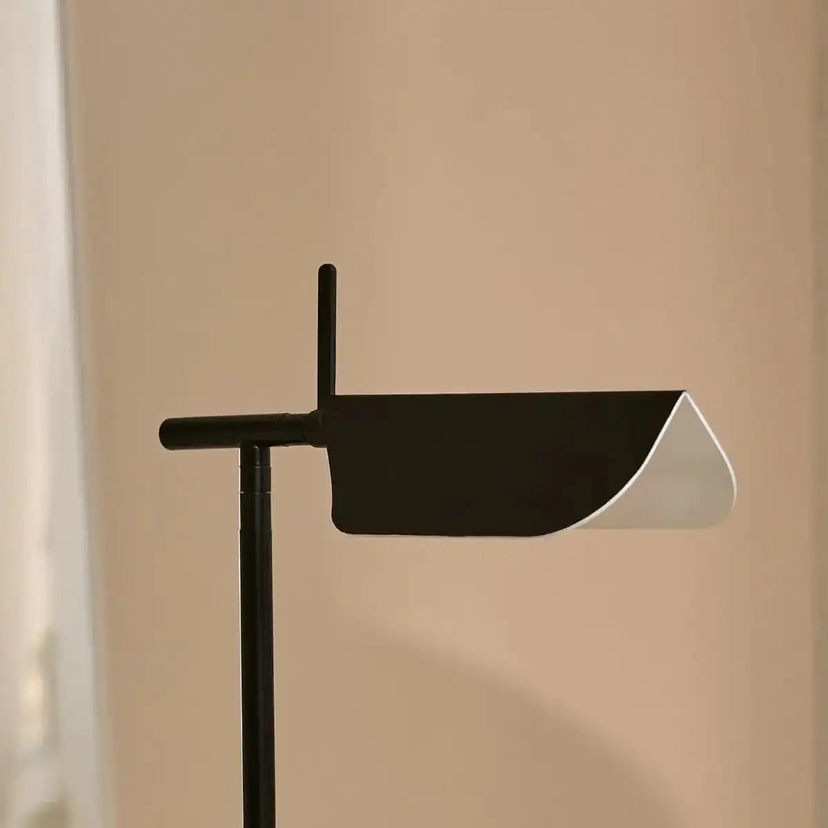 Marcello Kommodenlampe aus schwarzem Metall – modernes skandinavisches Design
