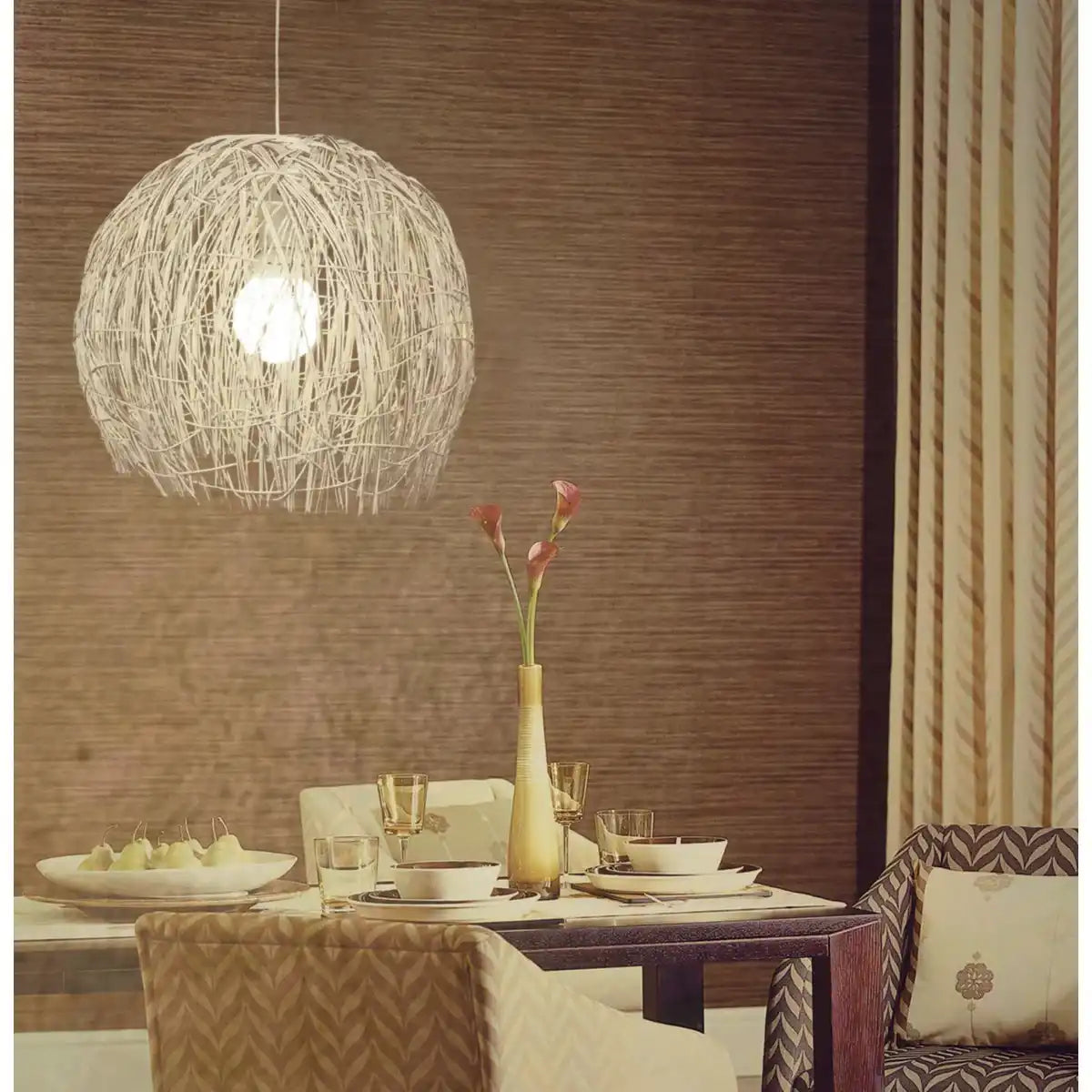 Korb-Pendelleuchte "STRUWEL" Ø 40, aus weißem Rattan, E27-Fassung.