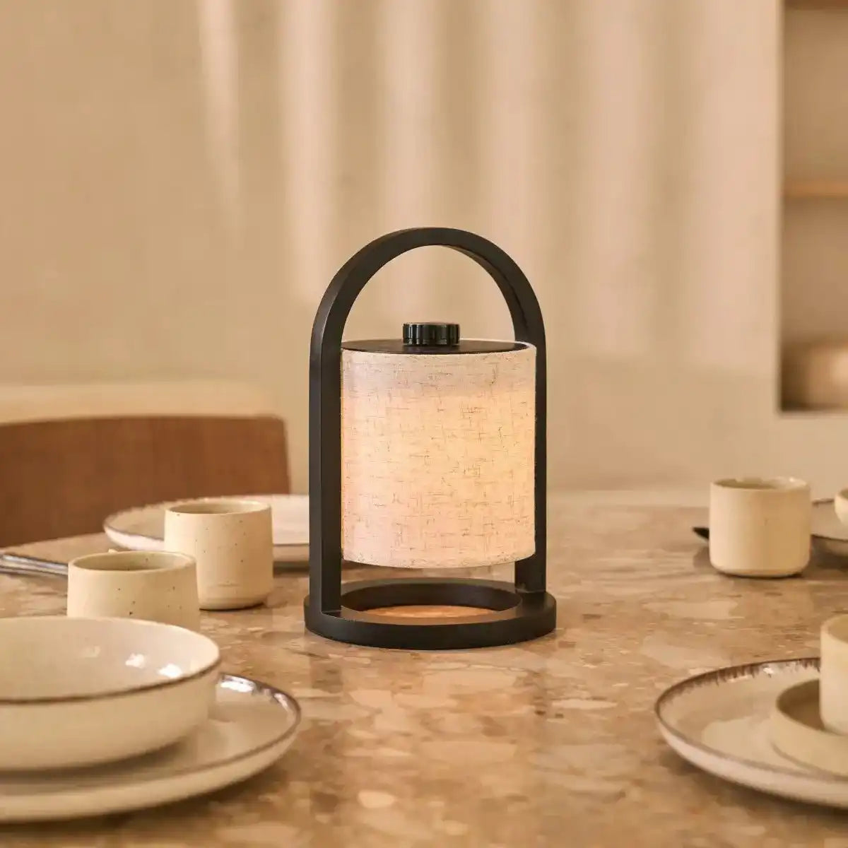 River Black kabellose Holzlampe – wiederaufladbar und dimmbar
