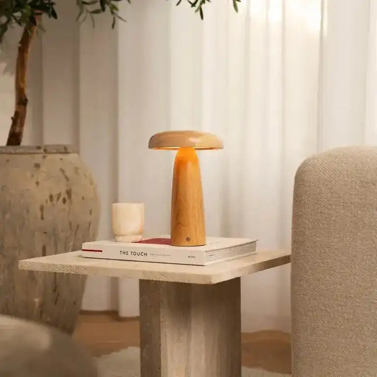 Lennart Tischlampe aus Holz – wiederaufladbare, dimmbare und kabellose Beleuchtung