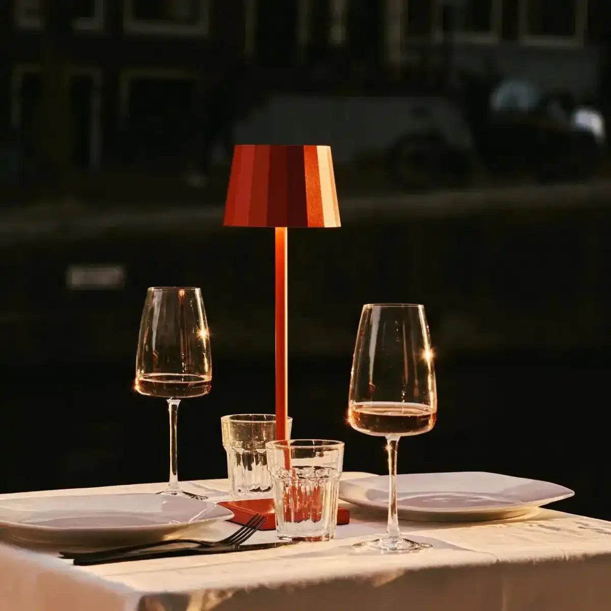 Wouter Orange Blossom wiederaufladbare Tischlampe-drahtloses Ladung, dimmbar, 120-Stunden-Akkulaufzeit