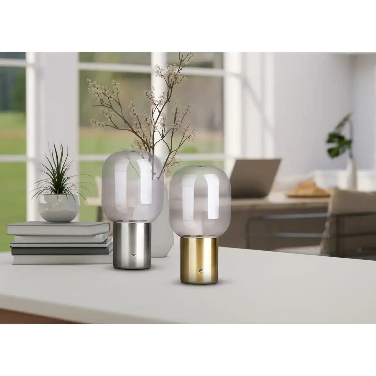 Akku-Tischleuchte "ALBERO" Deko-Tischleuchte aus messingfarbenem Metall und Glas mit fest verbauten LEDs, dimmbar mit Berührungssensor, 25 cm hoch
