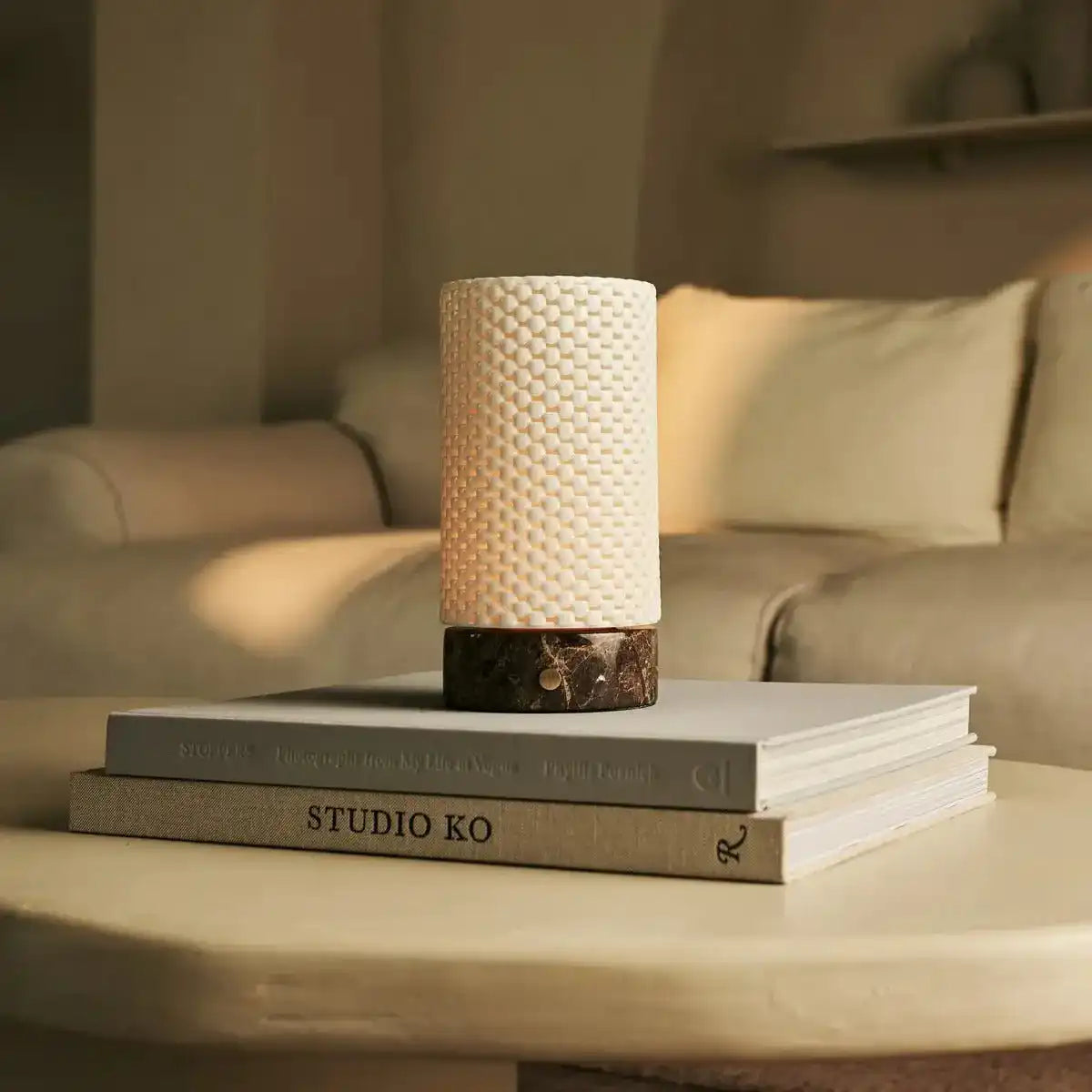 Luna Marmor wiederaufladbare Tischlampe in 3D-gedrucktem Porzellan-schnurlos, dimmbar und bis zu 100 Stunden Licht