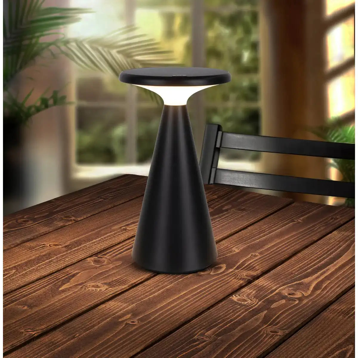 Solar-Akku-Tischleuchte "Palu" für Außen und Innen, aus Kunststoff in Schwarz , 20 cm hoch