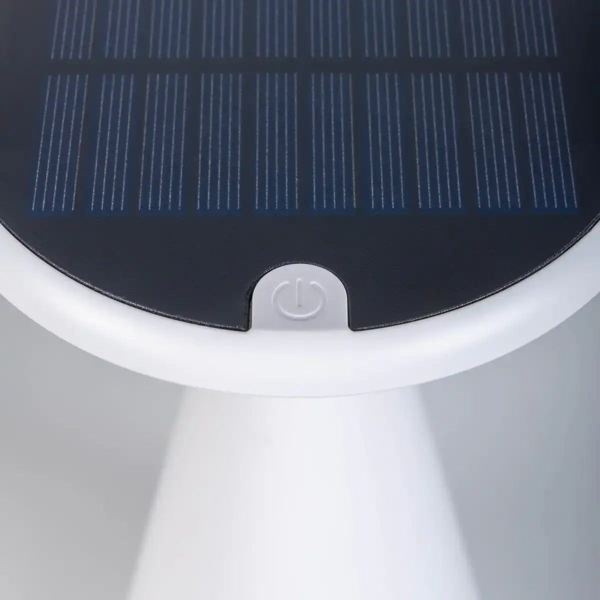 Solar-Akku-Tischleuchte "Palu" für Außen und Innen, aus Kunststoff in Weiß , 20 cm hoch