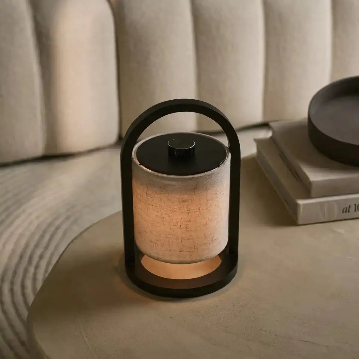 River Black kabellose Holzlampe – wiederaufladbar und dimmbar