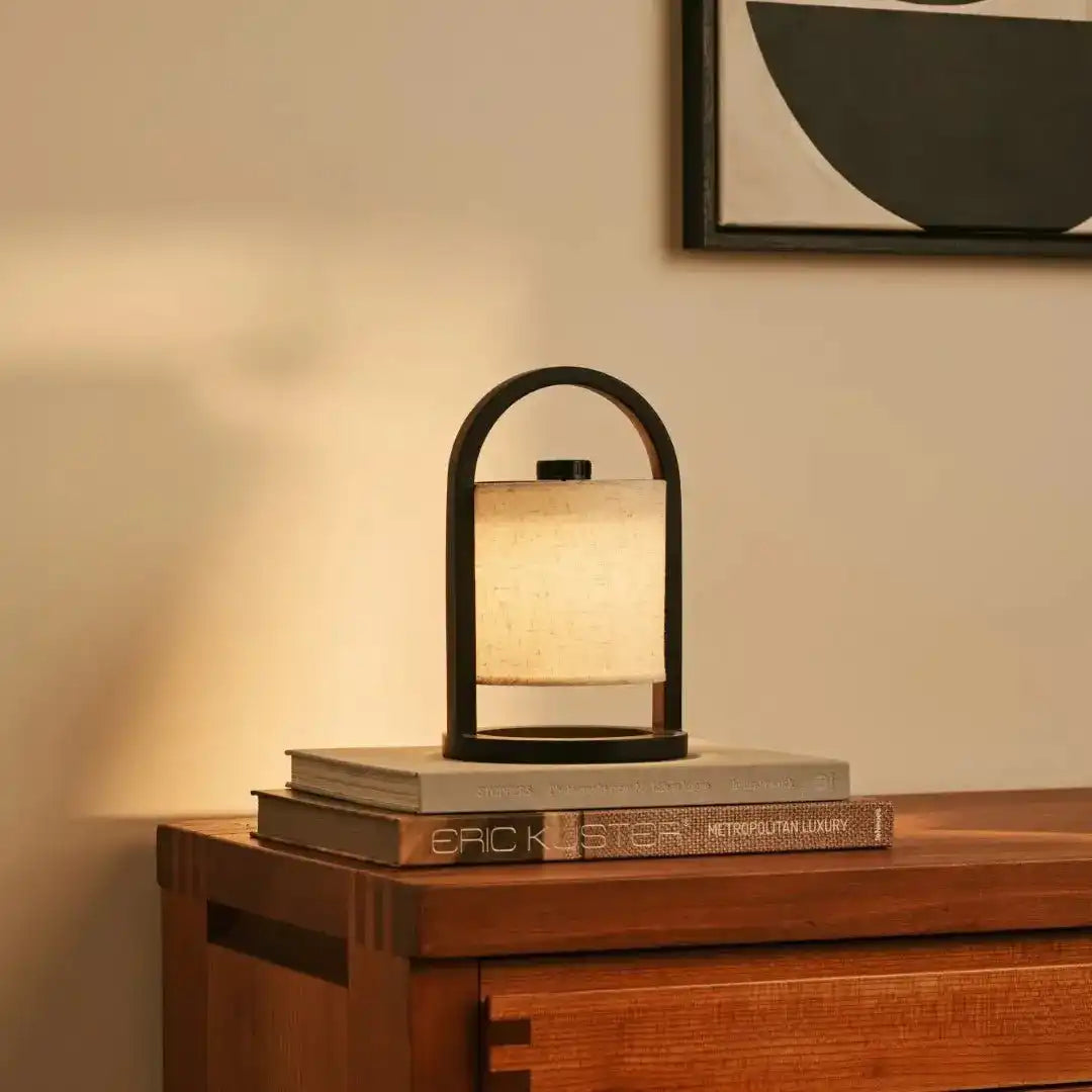 River Black kabellose Holzlampe – wiederaufladbar und dimmbar